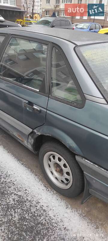 Седан Volkswagen Passat 1989 в Киеве