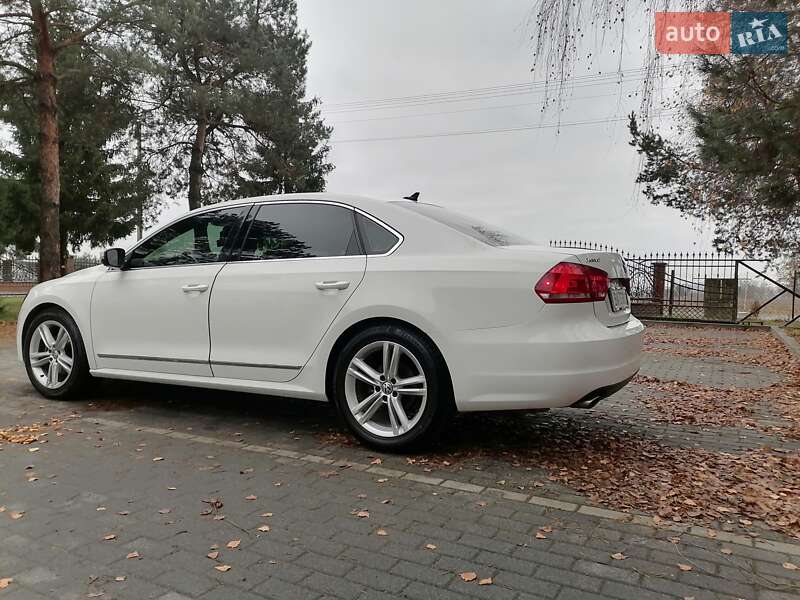 Седан Volkswagen Passat 2014 в Кропивницком
