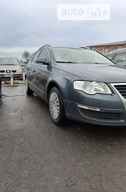 Универсал Volkswagen Passat 2010 в Горохове