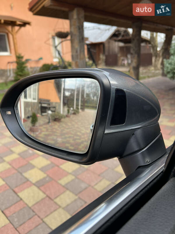 Седан Volkswagen Passat 2015 в Иршаве