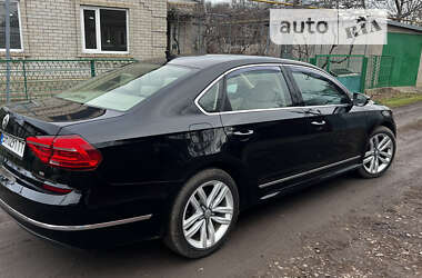 Седан Volkswagen Passat 2016 в Одессе