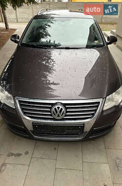 Универсал Volkswagen Passat 2009 в Луцке