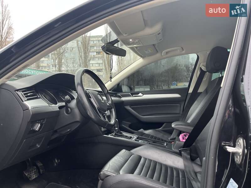 Универсал Volkswagen Passat 2017 в Запорожье