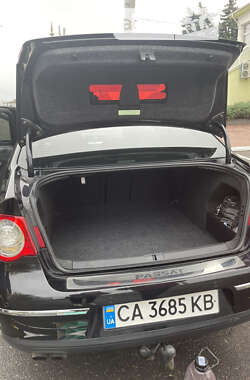 Седан Volkswagen Passat 2006 в 