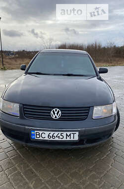 Седан Volkswagen Passat 1998 в Львові