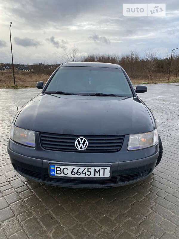 Седан Volkswagen Passat 1998 в Львове