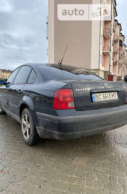 Седан Volkswagen Passat 1998 в Львове