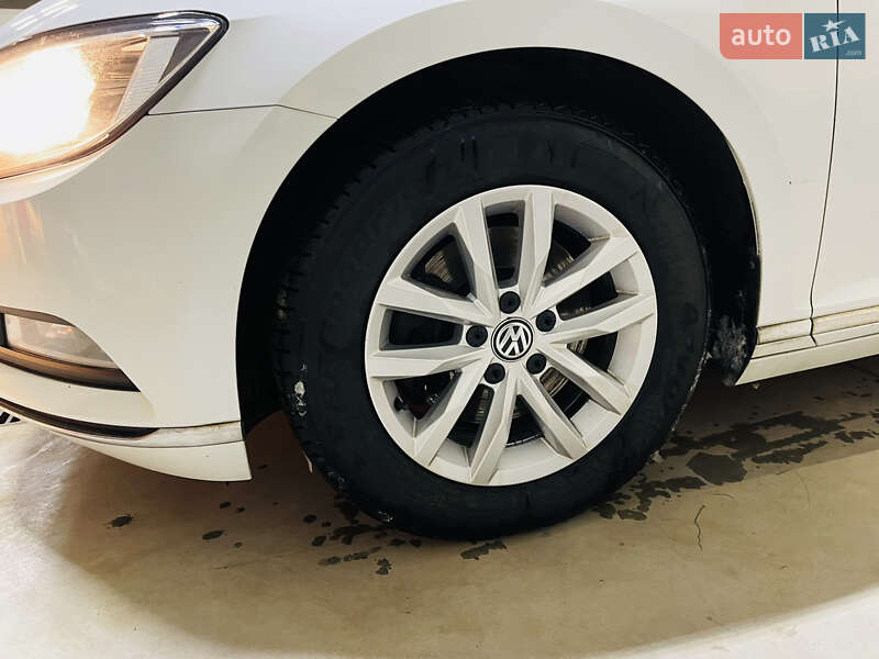 Універсал Volkswagen Passat 2017 в Кривому Розі