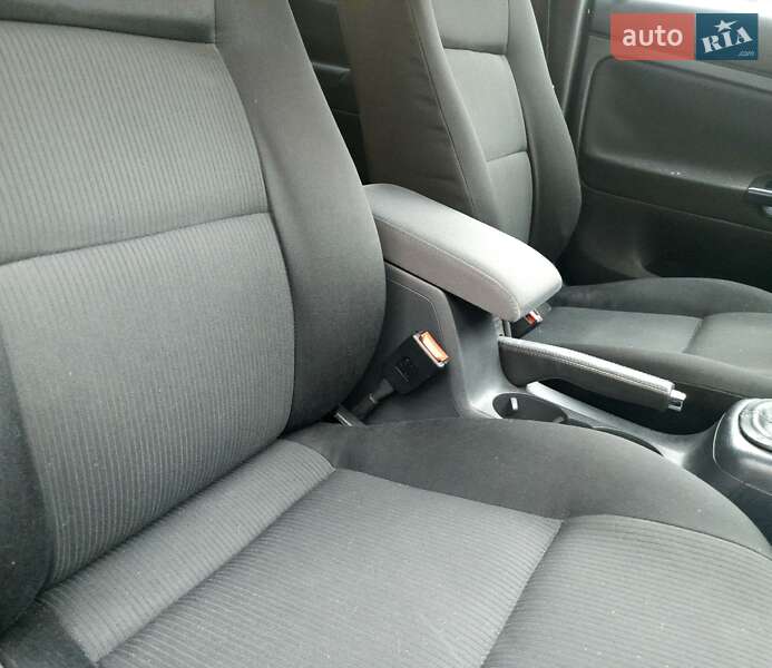 Универсал Volkswagen Passat 2001 в Полтаве