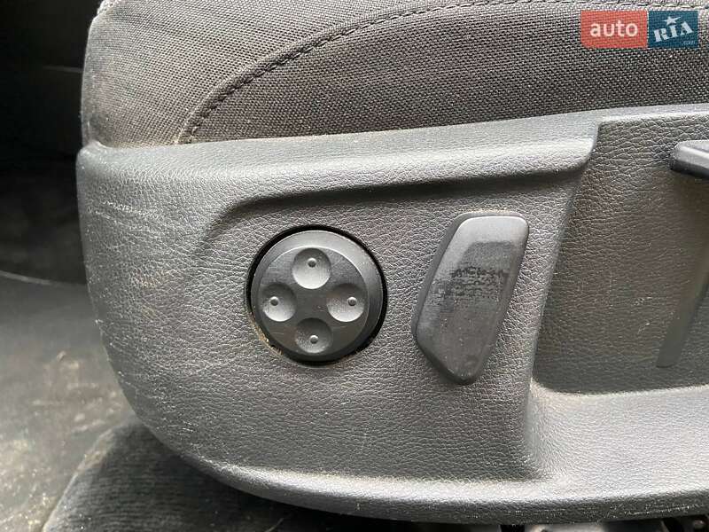 Универсал Volkswagen Passat 2011 в Львове