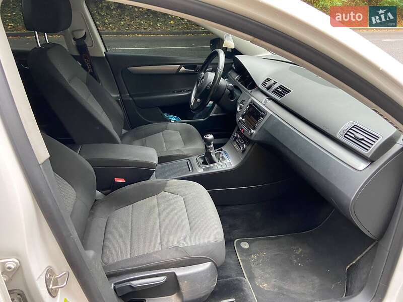 Универсал Volkswagen Passat 2011 в Львове