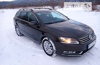 Универсал Volkswagen Passat 2013 в Стрые