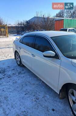 Седан Volkswagen Passat 2012 в Києві