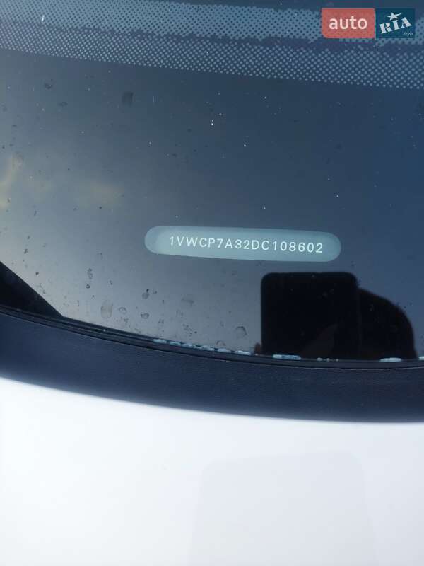 Седан Volkswagen Passat 2013 в Харкові