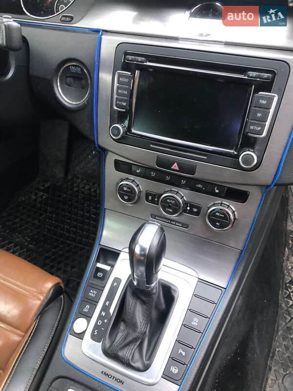 Універсал Volkswagen Passat 2012 в Полонному