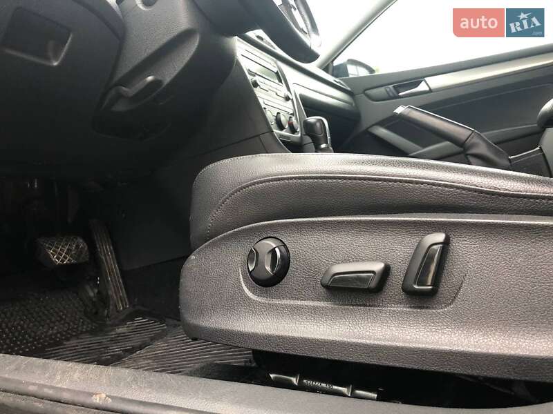 Седан Volkswagen Passat 2014 в Львові