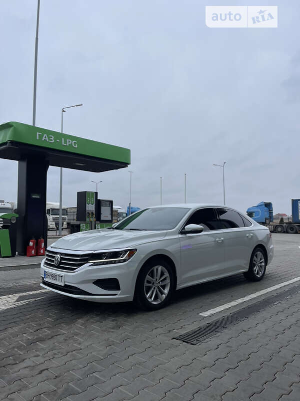 Седан Volkswagen Passat 2019 в Києві