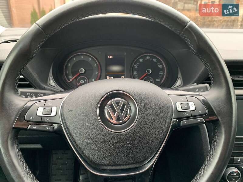 Седан Volkswagen Passat 2020 в Кривому Розі