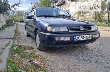 Седан Volkswagen Passat 1994 в Львові