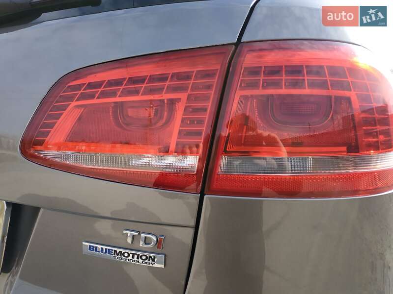 Універсал Volkswagen Passat 2011 в Шептицькому