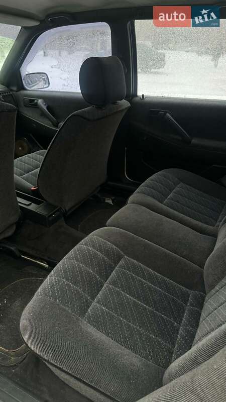 Седан Volkswagen Passat 1991 в Харькове