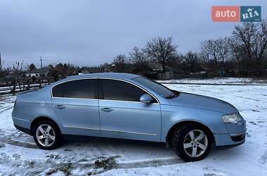 Седан Volkswagen Passat 2006 в Гайвороне