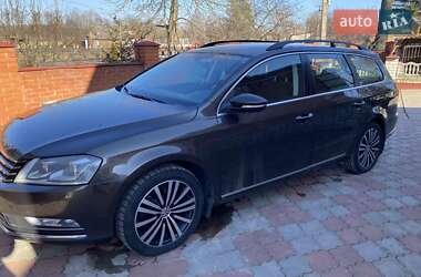 Универсал Volkswagen Passat 2011 в Житомире