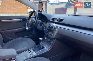 Универсал Volkswagen Passat 2011 в Житомире