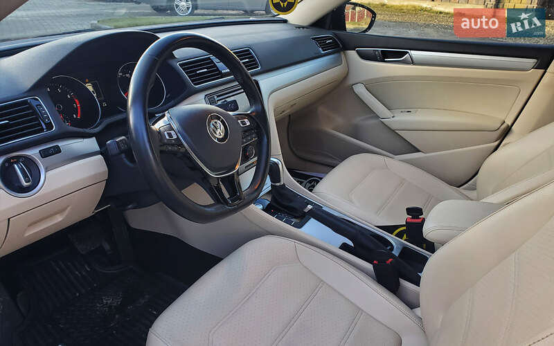 Седан Volkswagen Passat 2018 в Львові