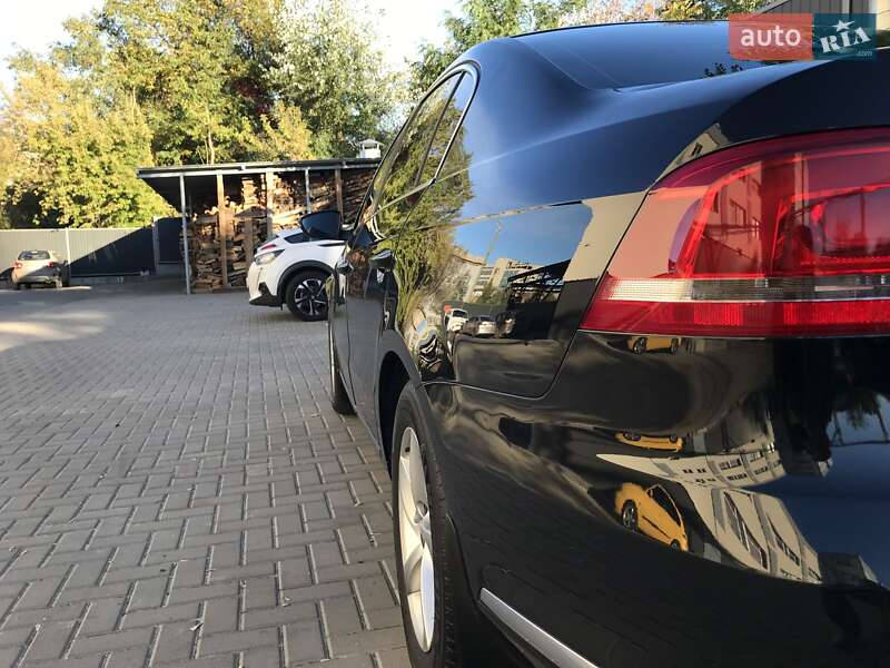 Седан Volkswagen Passat 2012 в Киеве