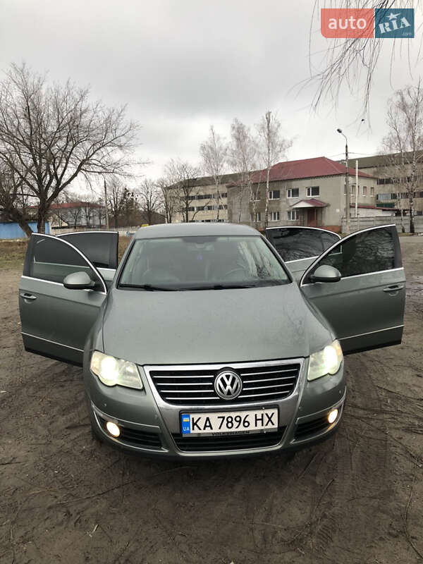 Седан Volkswagen Passat 2008 в Києві
