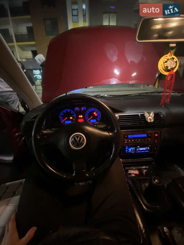 Седан Volkswagen Passat 2001 в Ивано-Франковске