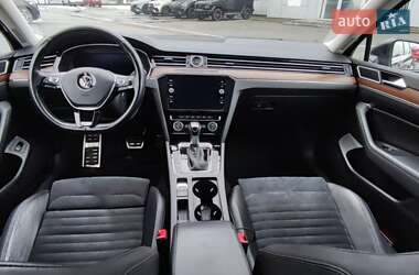 Седан Volkswagen Passat 2017 в Киеве
