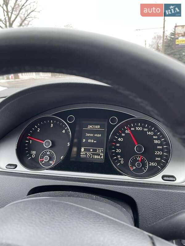 Універсал Volkswagen Passat 2012 в Полтаві