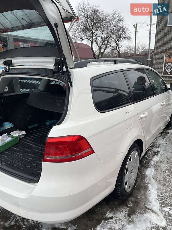 Універсал Volkswagen Passat 2012 в Полтаві