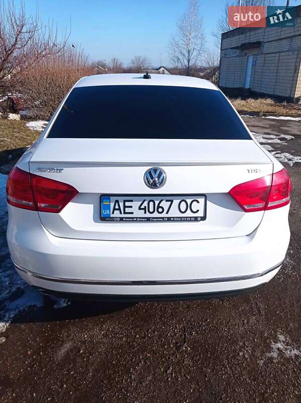 Седан Volkswagen Passat 2014 в Дніпрі