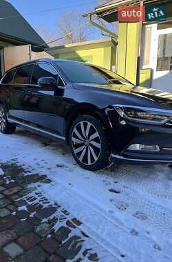 Универсал Volkswagen Passat 2017 в Городенке