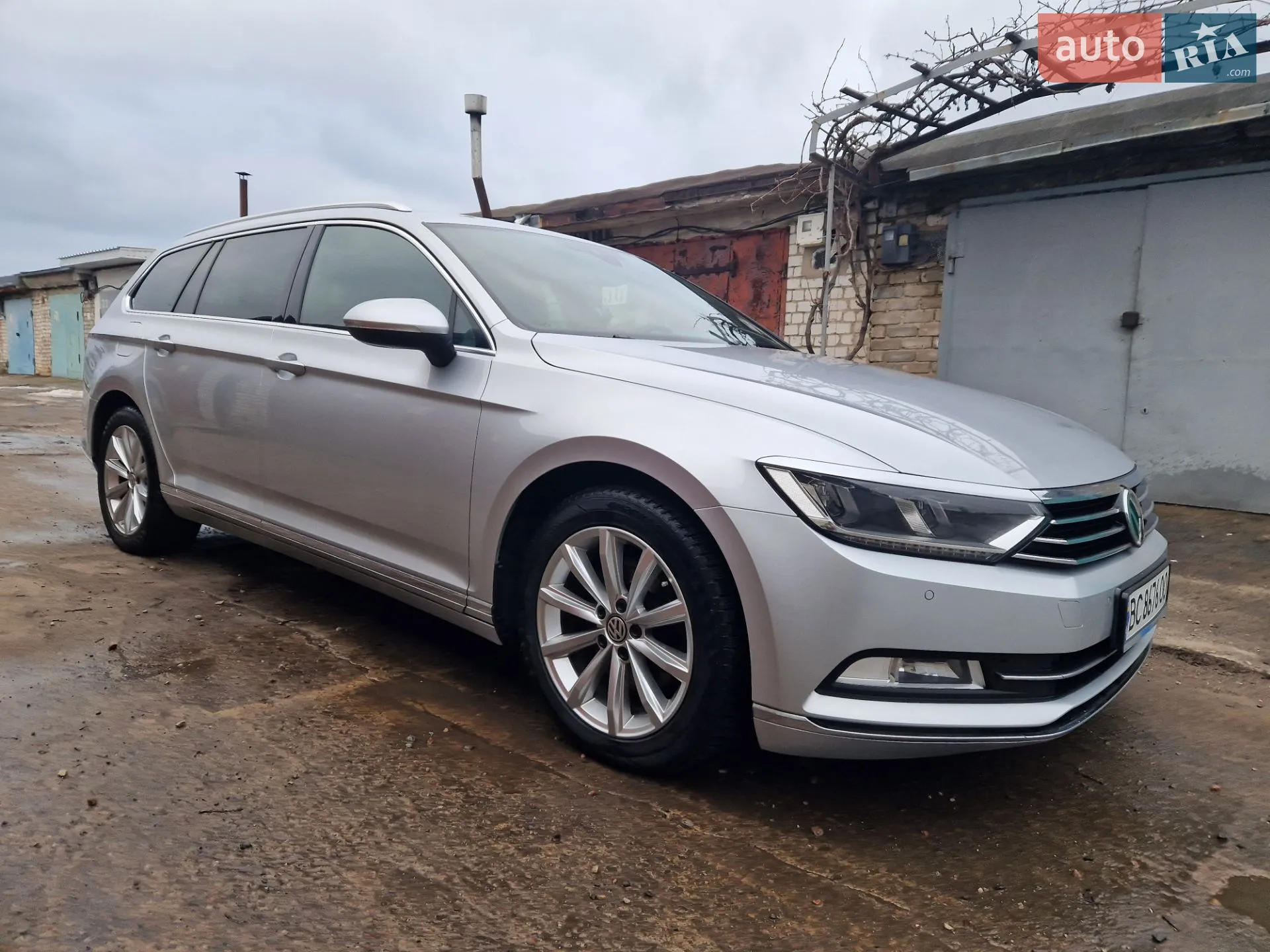 Volkswagen Passat 2018 VIN WVWZZZ3CZJE234570 фото оголошення 24 з 61