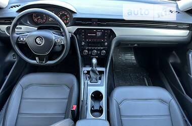 Седан Volkswagen Passat 2020 в Одессе