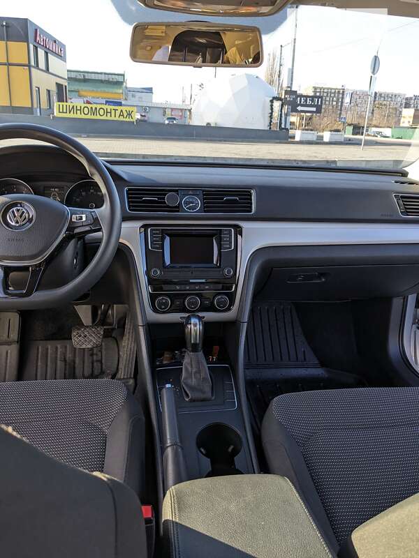 Седан Volkswagen Passat 2016 в Вишневом