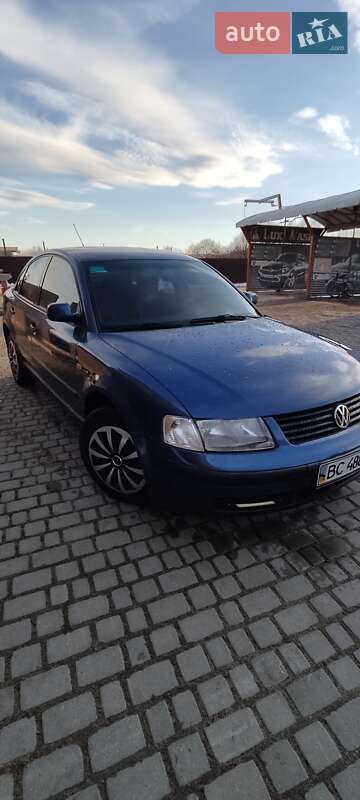Седан Volkswagen Passat 1998 в Рожнятові