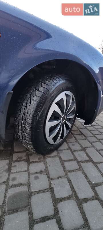 Седан Volkswagen Passat 1998 в Рожнятові