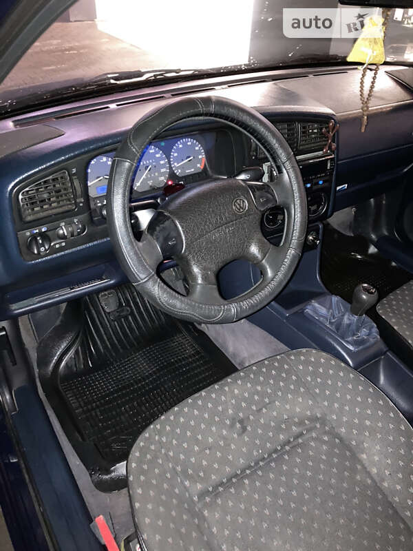 Седан Volkswagen Passat 1995 в Теребовле