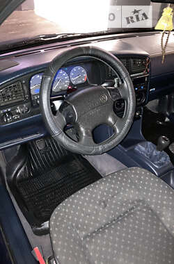 Седан Volkswagen Passat 1995 в 