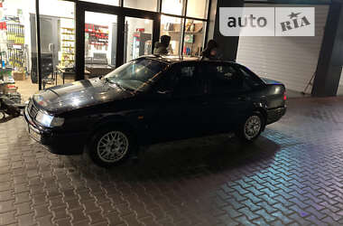 Седан Volkswagen Passat 1995 в 