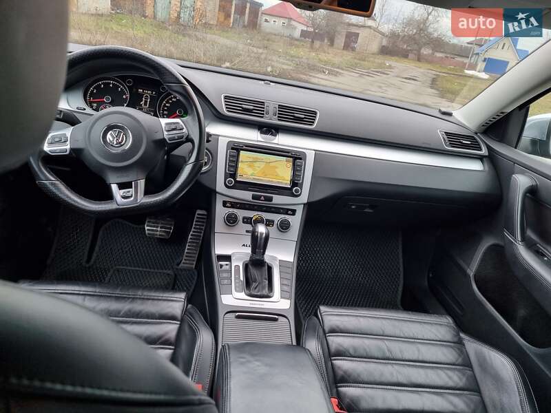 Універсал Volkswagen Passat 2012 в Перещепині