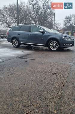 Универсал Volkswagen Passat 2012 в 