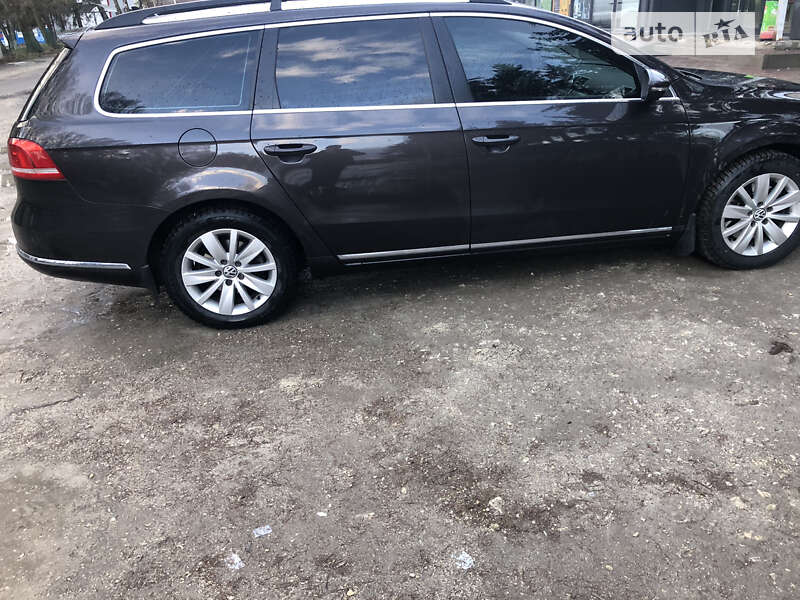 Универсал Volkswagen Passat 2011 в Тернополе