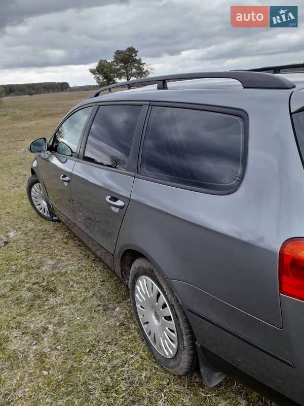 Универсал Volkswagen Passat 2008 в Сарнах