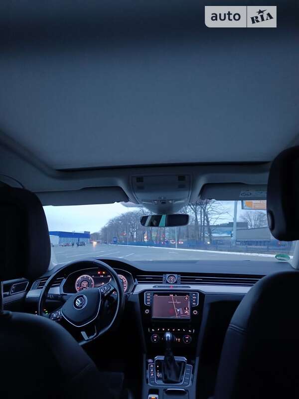 Универсал Volkswagen Passat 2015 в Одессе